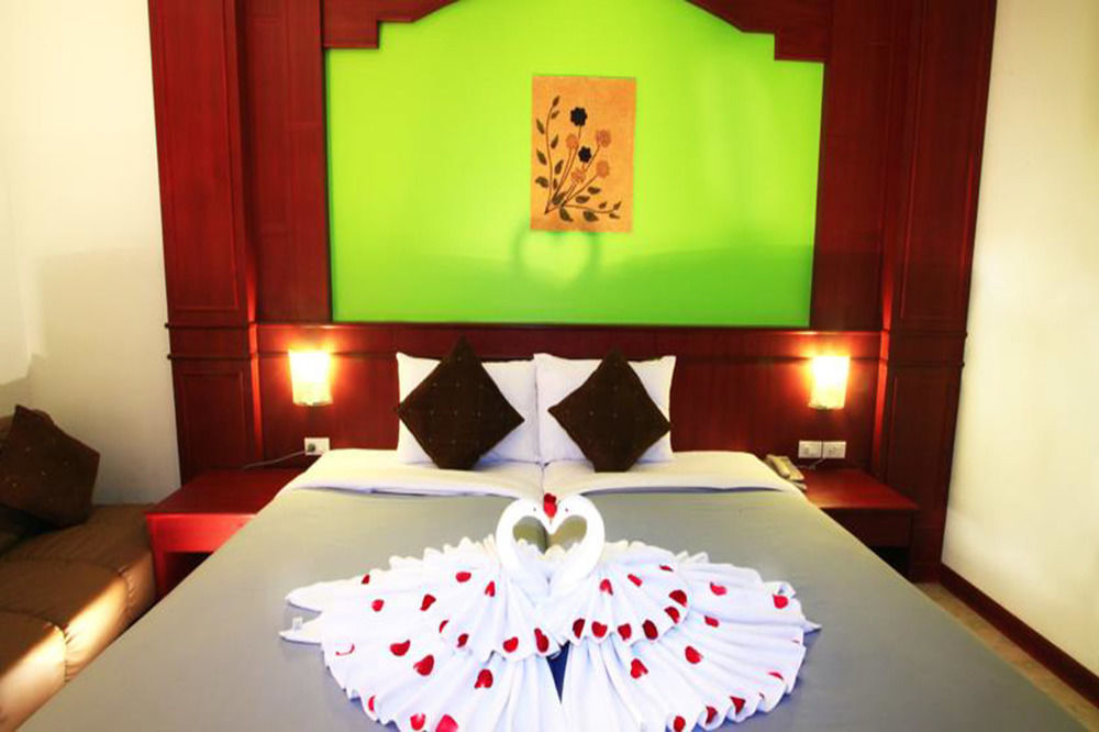 Forest Patong Hotel Exterior foto